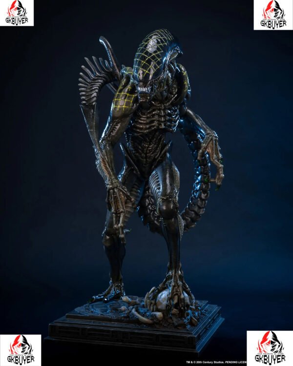 Premium Collectibles Studio - Grid Alien - 1/2 Scale Statue (Licensed)